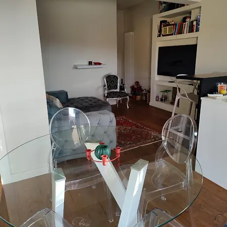 Attico Gloria, Con Terrazza